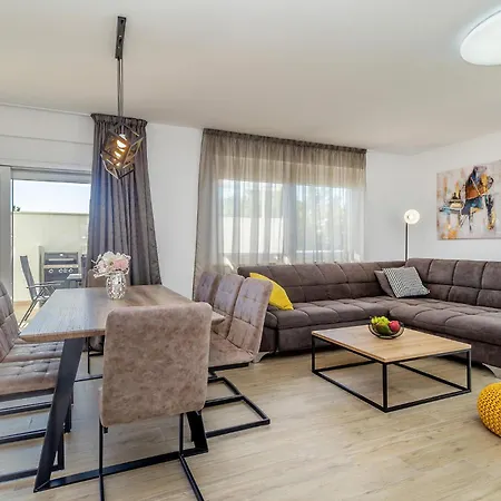 Casa vacanze In With Wifi Linardići