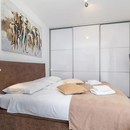 In With Wifi * Linardići