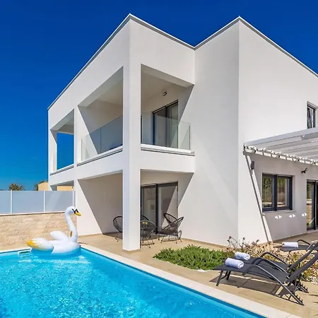 In With Wifi * Linardići